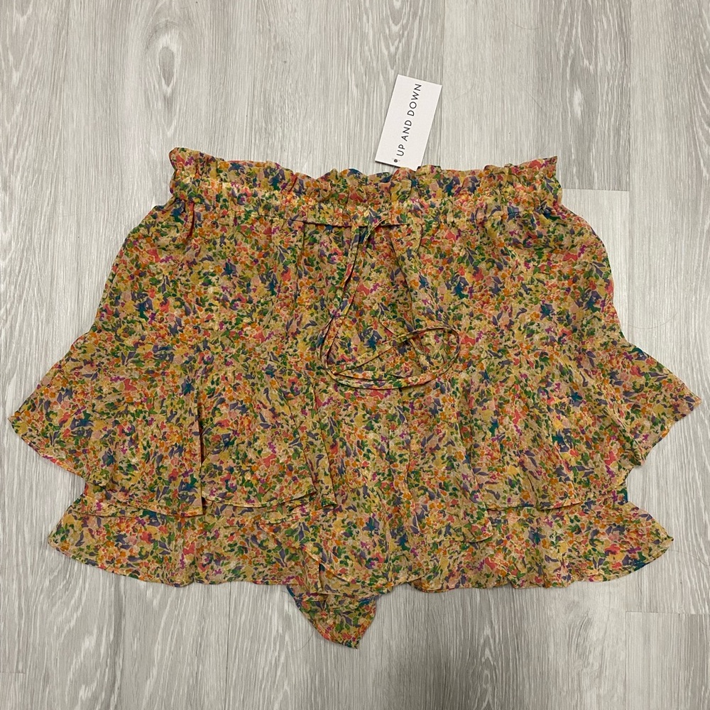 NWT floral shorts